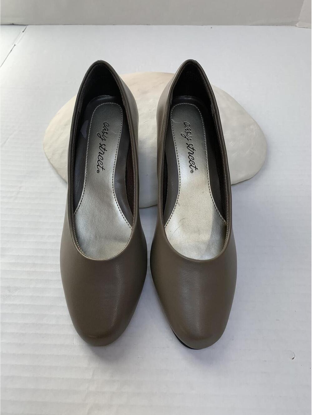 Easy Street Tan Taupe Slip On Ballari Pumps Shoes SIze 6WW